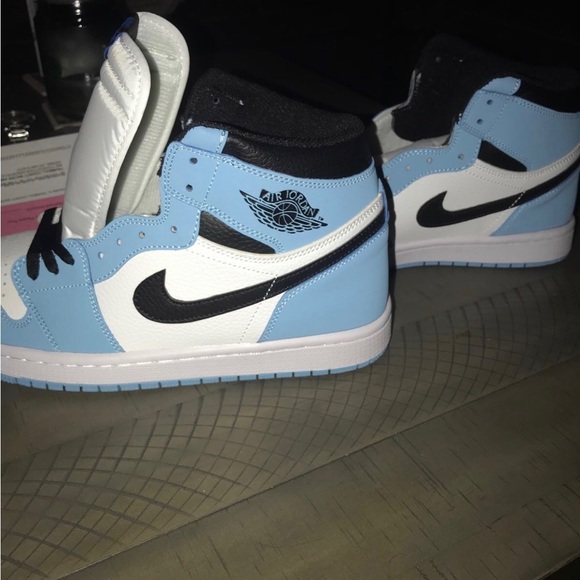 Jordan 1 University Size 11 New - Picture 3 of 6